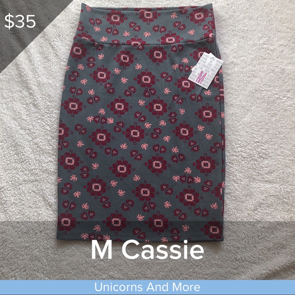 Medium Lularoe Cassie skirt